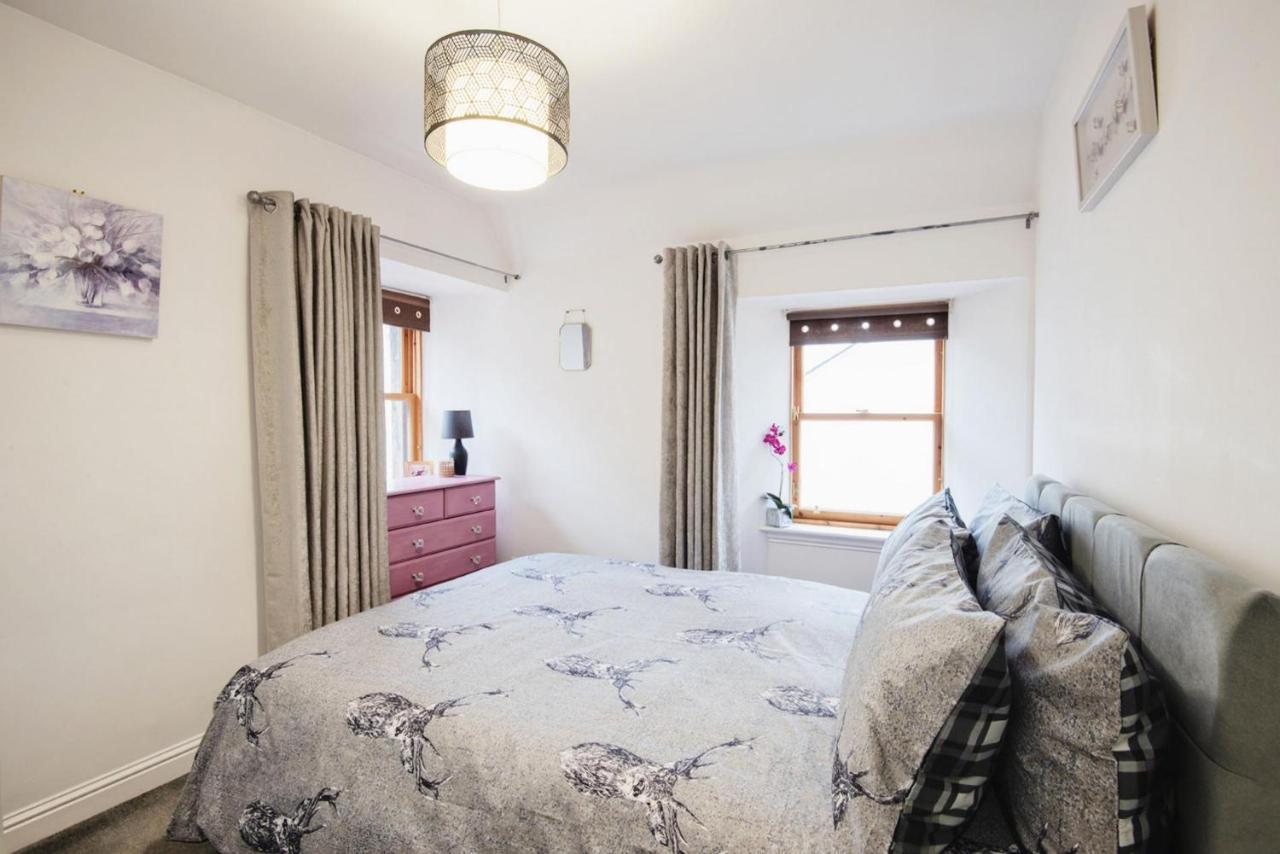 Unique 2 Bedroom In Flat Kirriemuir - Scotland Exterior foto