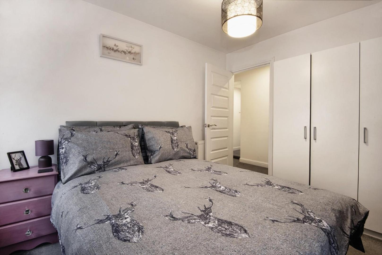 Unique 2 Bedroom In Flat Kirriemuir - Scotland Exterior foto